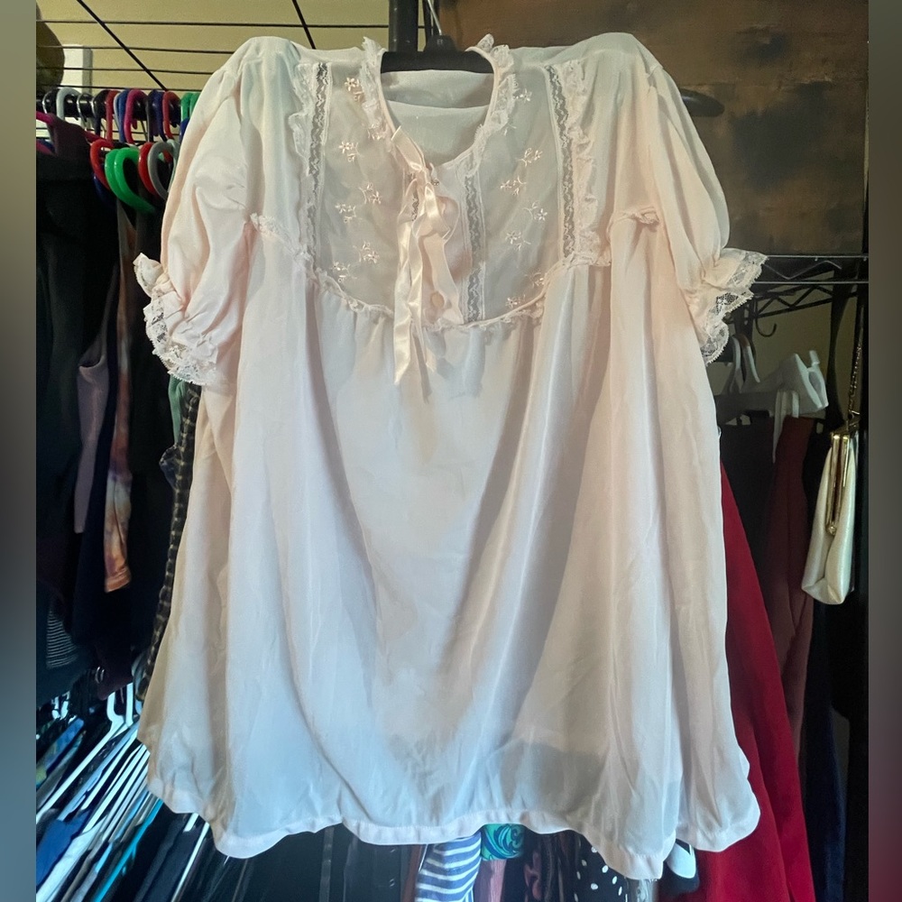 Vintage sleepwear top- Heiress